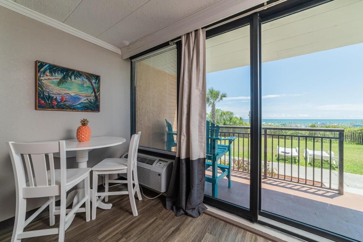 Ground Floor Ocean Front Studio - Caravelle Resort 124 Миртъл Бийч Екстериор снимка